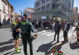 Vigilancia en los alrededores del Ayuntamiento de Maracena a raíz del secuestro y de las concentraciones posteriores