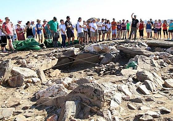 Vista general del yacimiento del Dolmen de Santa Inés