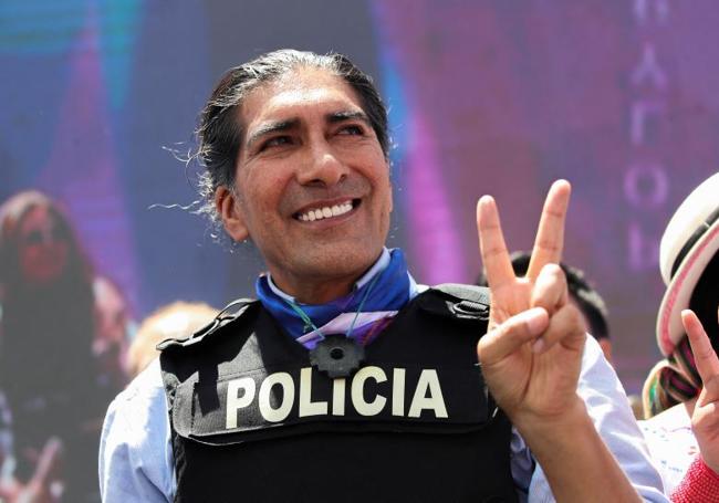 Yaku Pérez, con chaleco antibalas, durante un mitin de cierre de campaña en Quito.