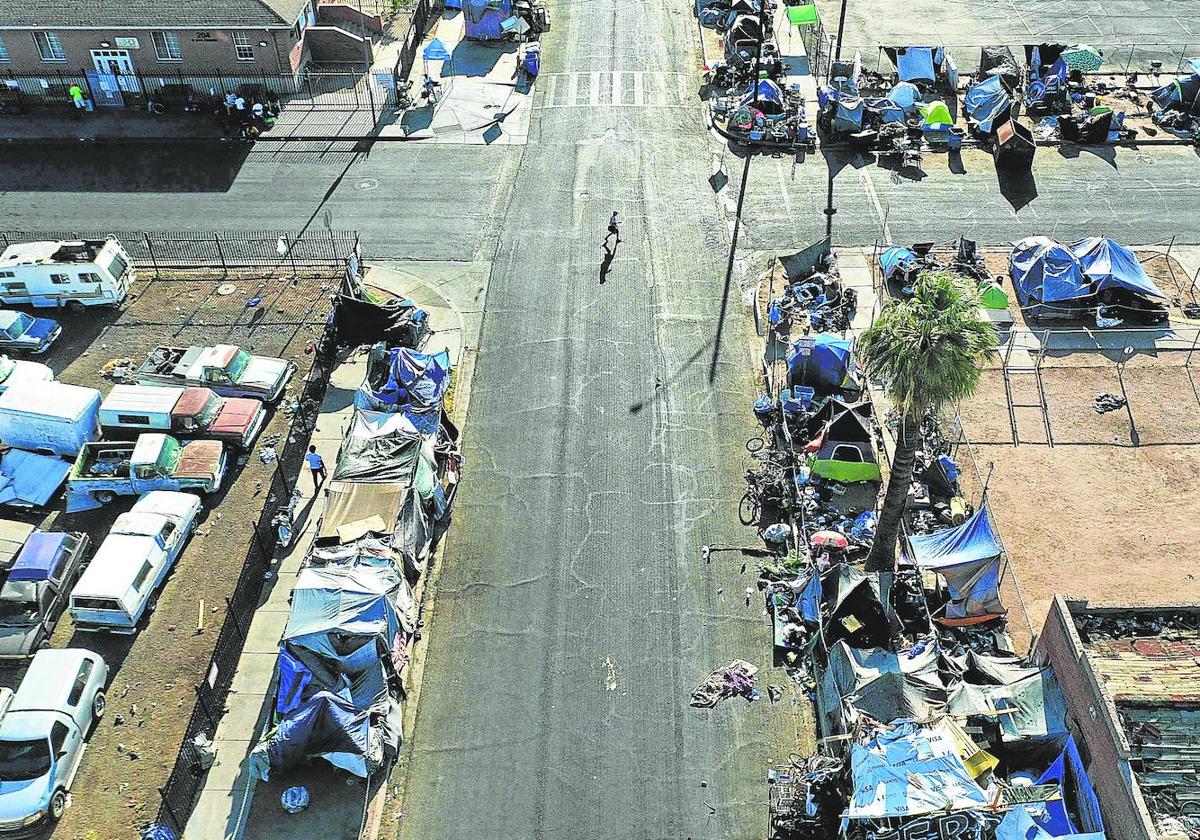 Poblado de adictos en una zona de Phoenix.