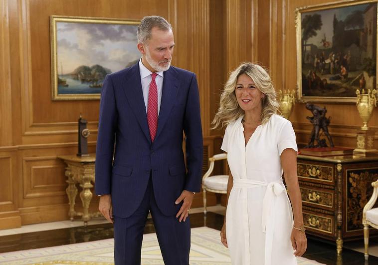 El rey Felipe VI recibe este lunes en su despacho de Palacio de La Zarzuela a la representante de Sumar, Yolanda Díaz