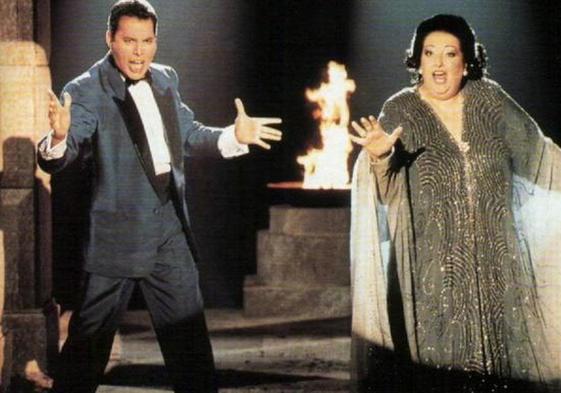 Freddie Mercury y Montserrat Caballé, juntos en 1988.