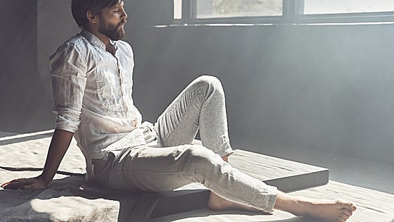 Pantalones de lino para hombres para estar guapos y fresquitos