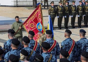 Ucrania iza su bandera en Crimea en una acción sorpresa por el Día de la Independencia