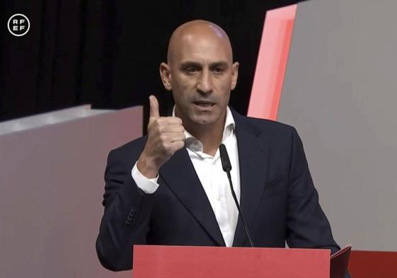 Luis Rubiales, durante la asamblea de la FEF.