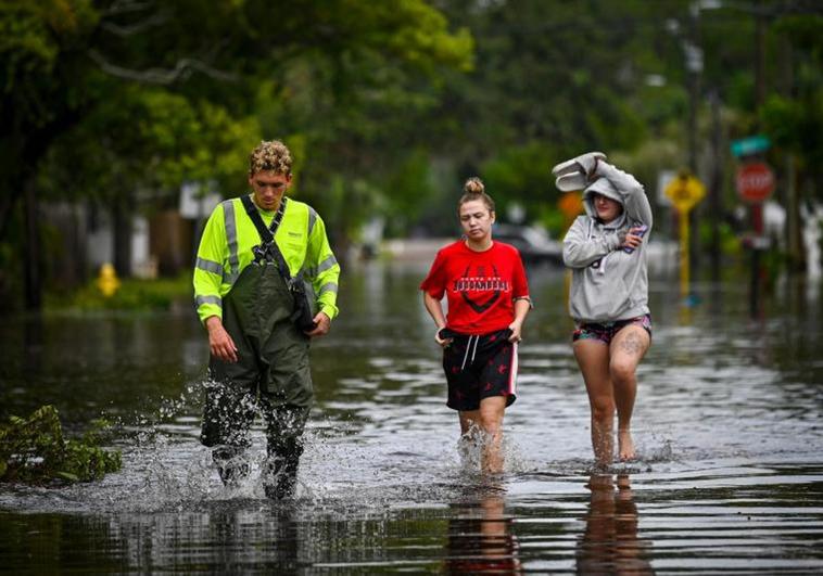 El huracán 'Idalia' causa al menos dos muertos y graves inundaciones en Florida