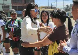 La candidata presidencial ecuatoriana, Luisa González, en un acto de campaña en Quito