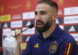 Dani Carvajal, durante su rueda de prensa en la Ciudad del Fútbol de Las Rozas.