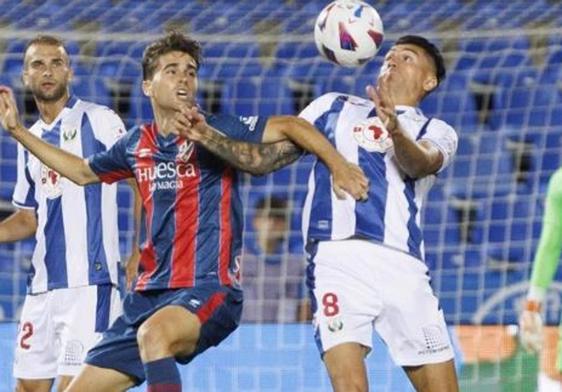 El Leganés gana para el ascenso y hunde al Huesca