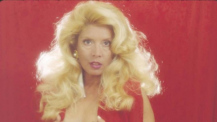 Tan guapa, tan artista
