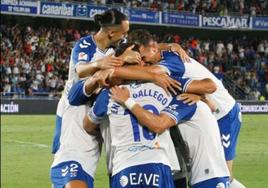 El Tenerife suma y sigue superando al Albacete