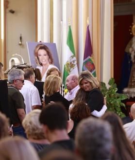 Imagen secundaria 2 - Málaga despide a María Teresa Campos