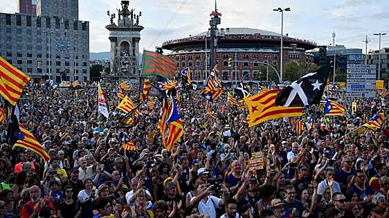 «Independencia o nada», ultimátum de la ANC a Puigdemont y Junqueras en una Diada a la baja