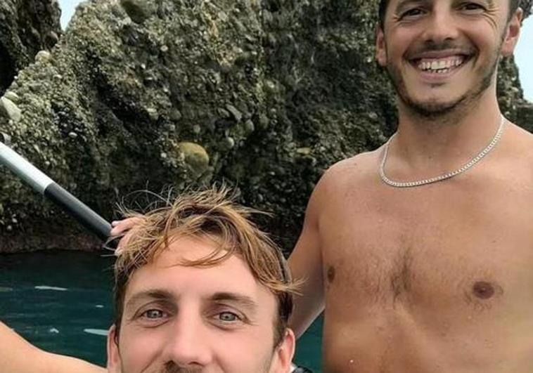Suspenden la búsqueda de los dos jóvenes desaparecidos en Málaga cuando hacían pádel surf