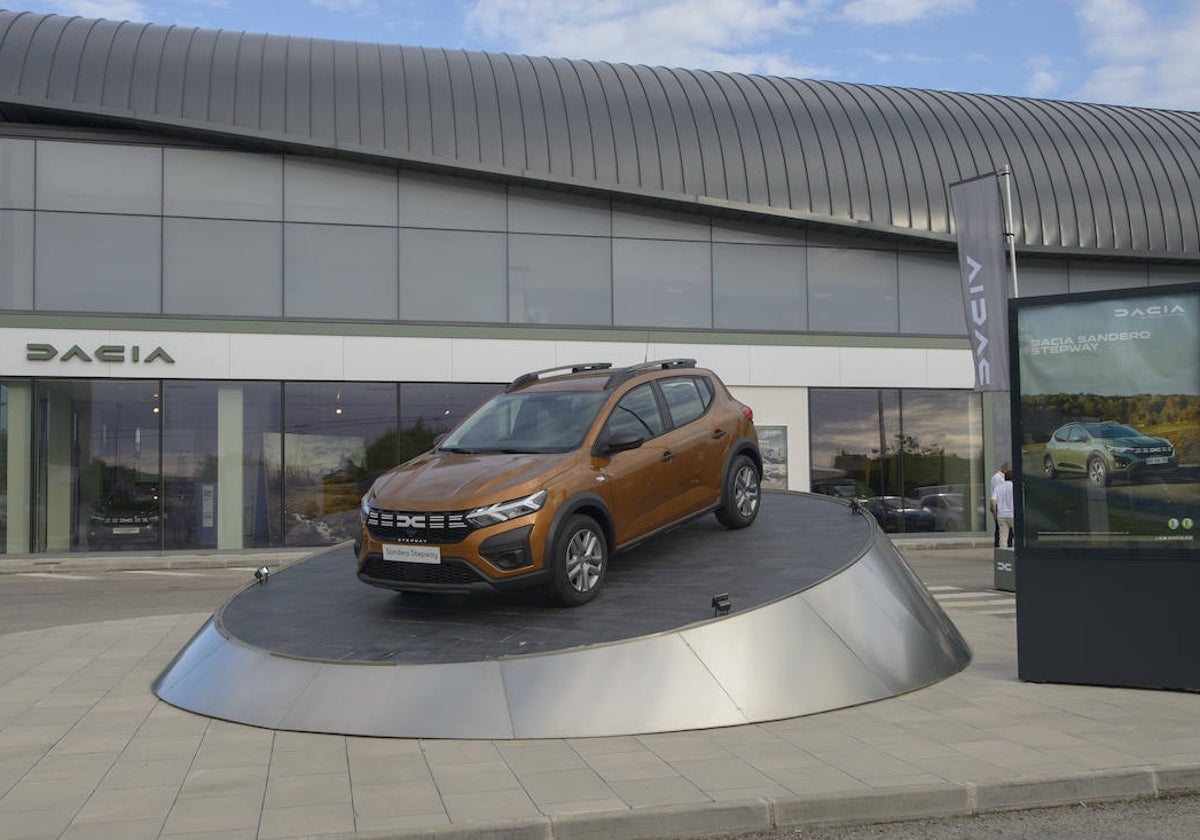 Dacia ha renovado tanto el interior como el exterior del concesionario Dacia Retail Group de Avenida de Burgos (Madrid)