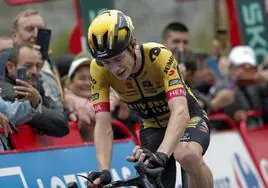 Vingegaard da el golpe en Bejes para acariciar el liderato de la Vuelta