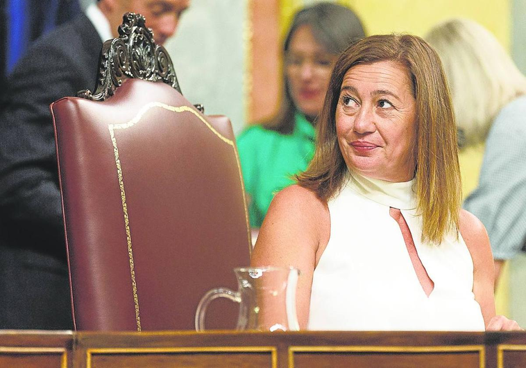 Catorce exministros y expresidentes del Congreso y del Senado llaman a revocar el uso de las lenguas autonómicas