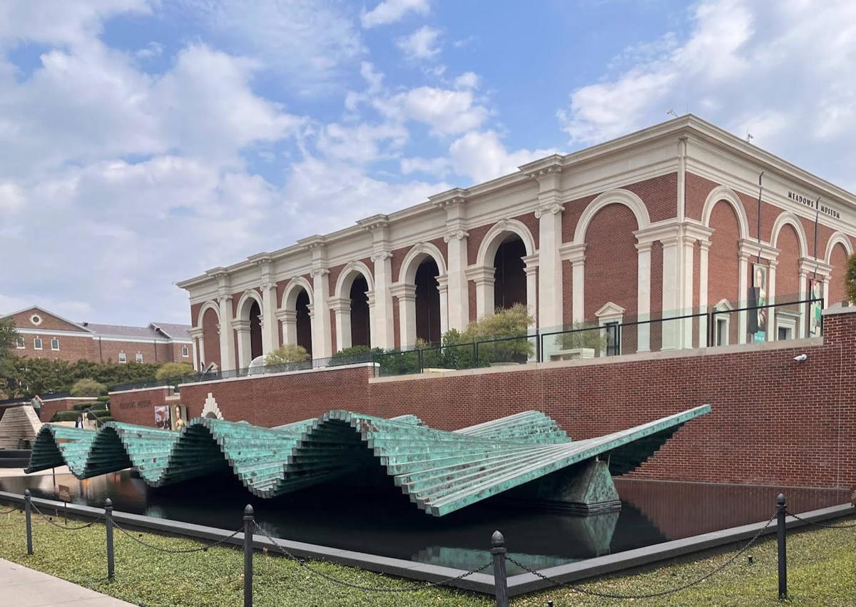 Imagen secundaria 1 - EL cuadro 'El bote blanco'; la fachada del museo Meadows de Dallas; El cuadro 'Elenita vestida de Menina' 