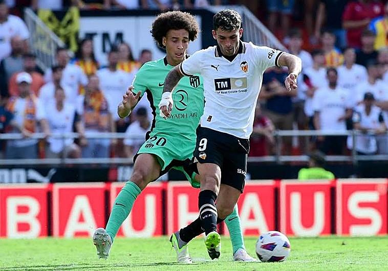 El Valencia abochorna al Atlético en Mestalla