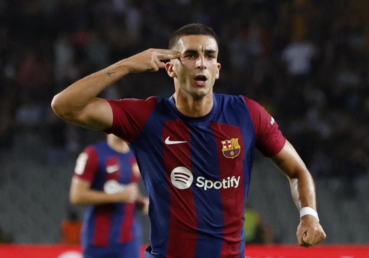 Ferran Torres celebra el gol que marcó el atacante valenciano frente al Betis.