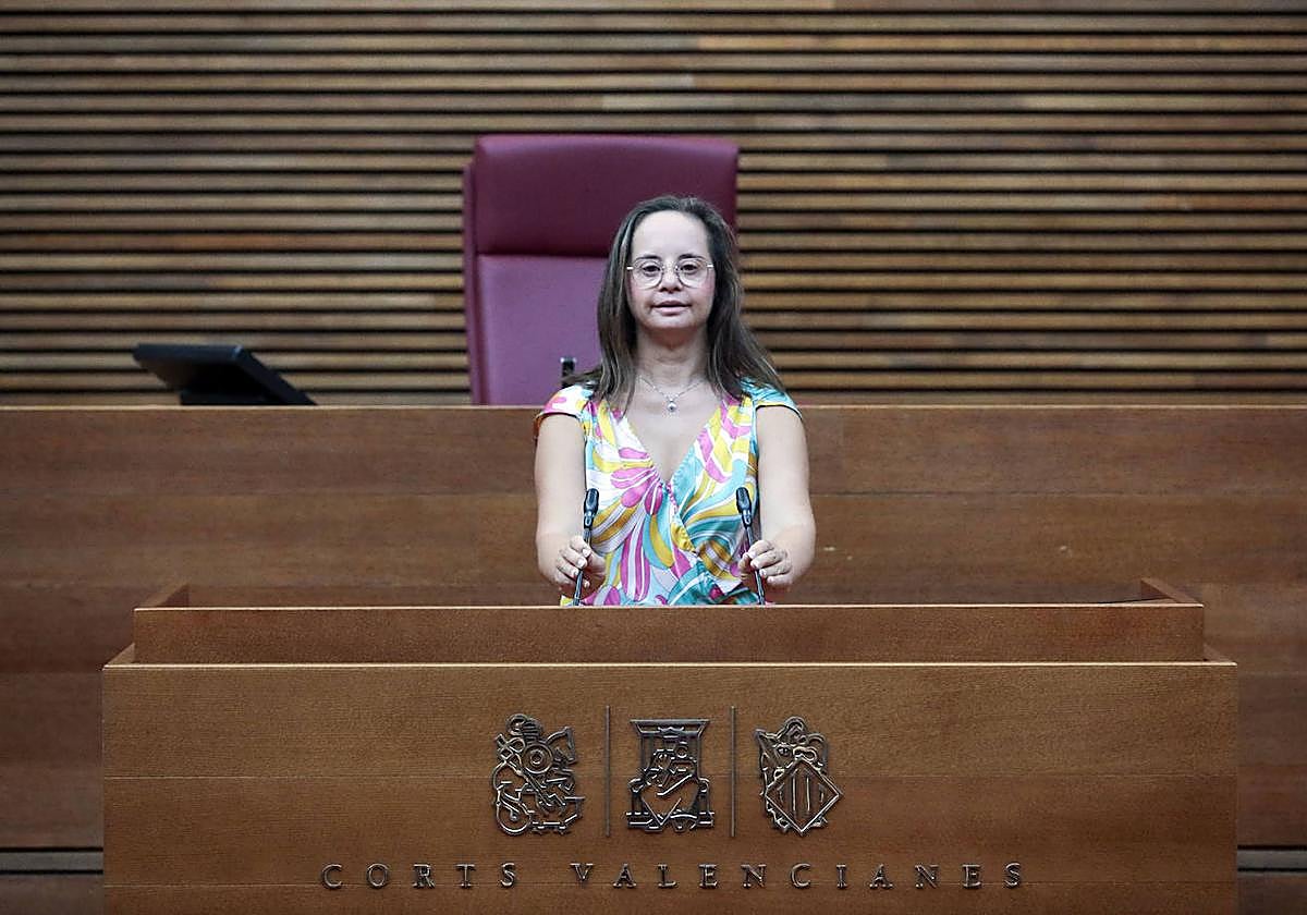 Mar Galcerán se prepara para defender en el parlamento valenciano los intereses de las personas con capacidades diferentes.