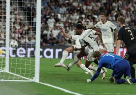 Jude Bellingham anota el gol que le dio la victoria al Real Madrid.