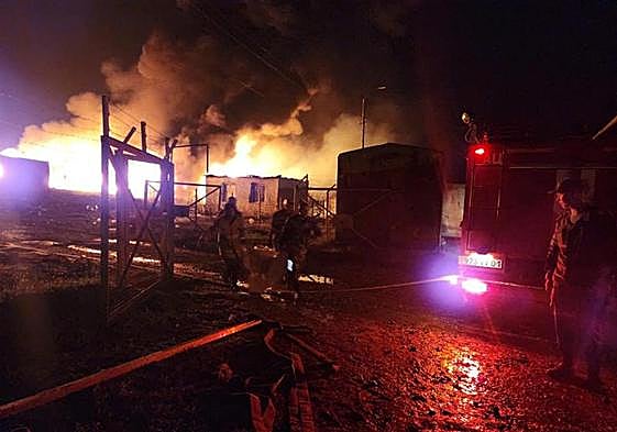 La explosión destrozó todas las instalaciones de depósito.