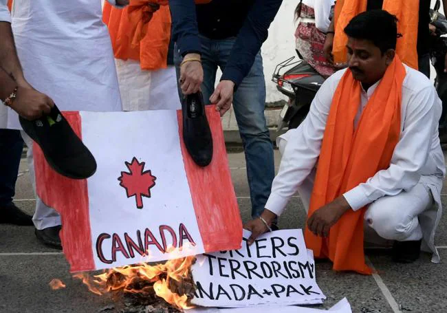 Manifestantes contra Canadá en India.