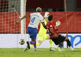 Araujo y Ter Stegen no fueron capaces de frenar a Abdón Prats en el segundo gol del Mallorca.