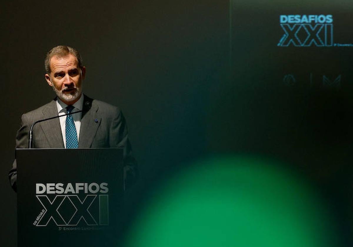 Felipe VI inaugura el tercer encuentro luso-español celebrado en Cascais (Portugal).