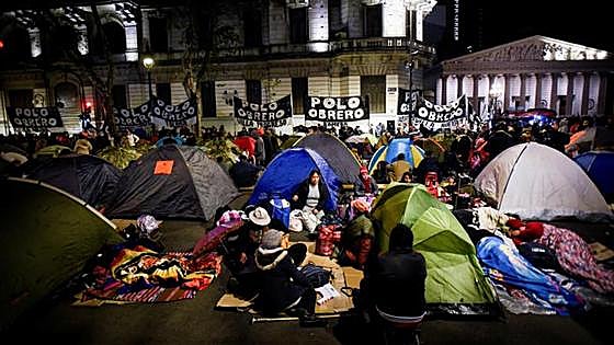 La perenne crisis económica elegirá al nuevo presidente de Argentina
