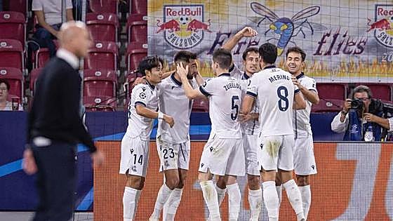 La Real da un gran paso en Salzburgo