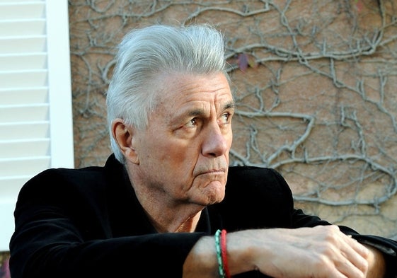 John Irving acaba de entregar a la imprenta 'El último telesilla'.