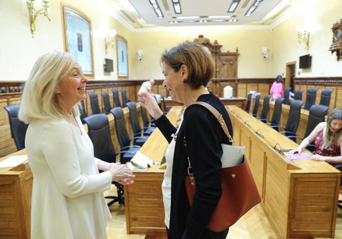 Sara Alvarez Rouco y Carmen Moriyón el pasado mes de junio.