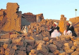 Una cadena de siete terremotos causa al menos 120 muertos en Afganistán