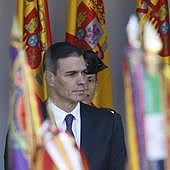 Abucheos y gritos de «que te vote Txapote» contra Sánchez en el desfile del 12-O