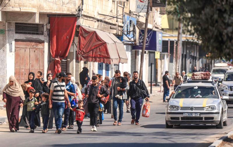 Comienza el éxodo de Gaza tras el ultimátum de Israel