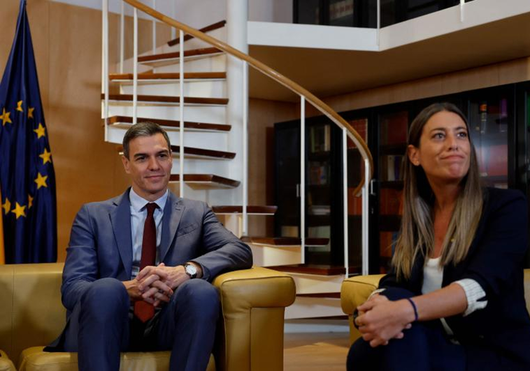 Pedro Sánchez y Miriam Nogueras.