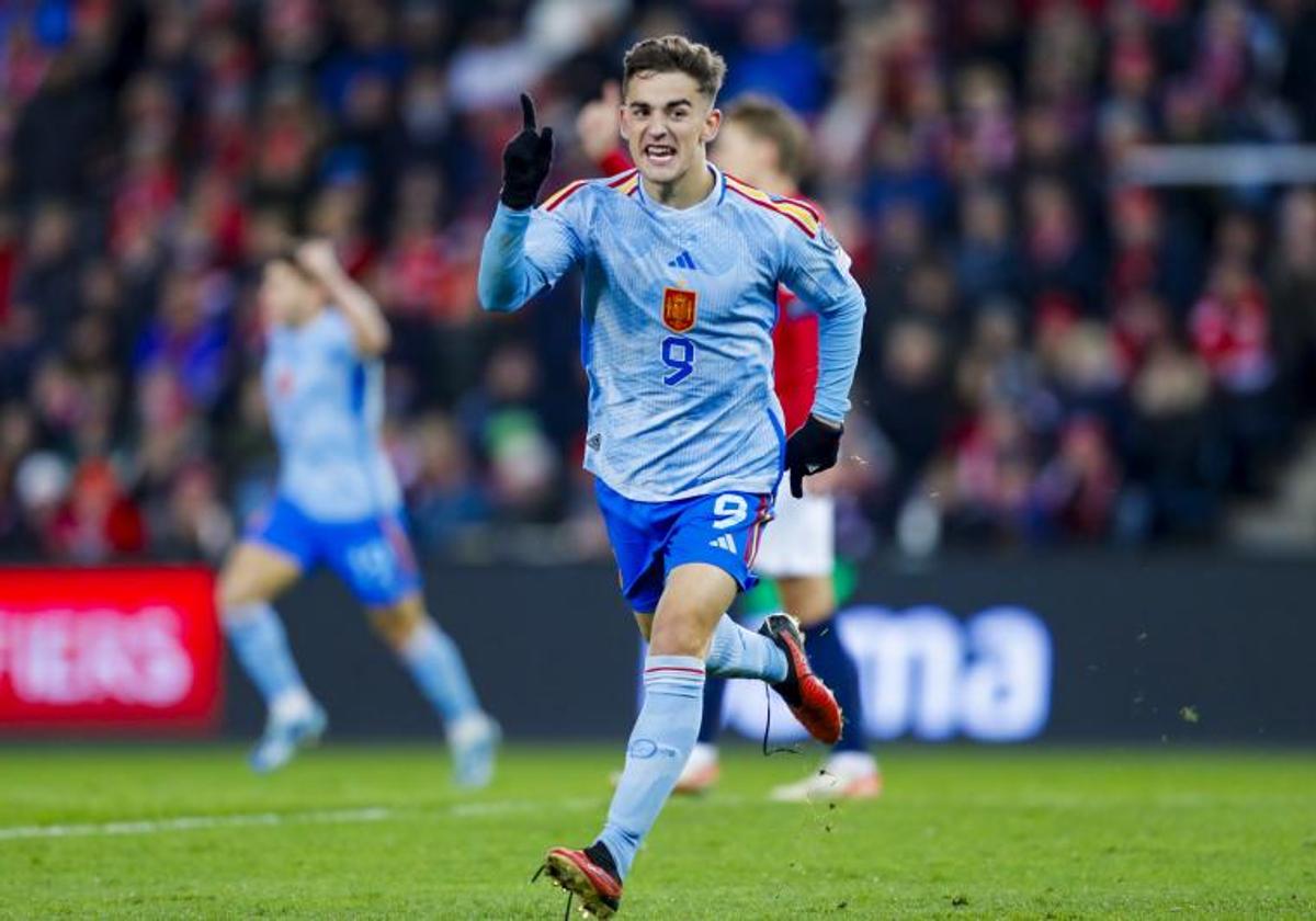 Gavi celebra el gol del triunfo ante Noruega