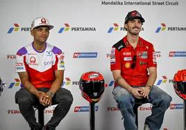 Jorge Martín (i) y Francesco Bagnaia, los dos grandes candidatos al título en MotoGP.