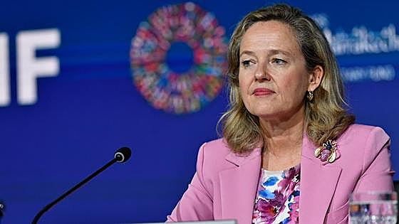 Calviño asegura que España reducirá en 5.000 millones la emisión de deuda pública prevista para este año