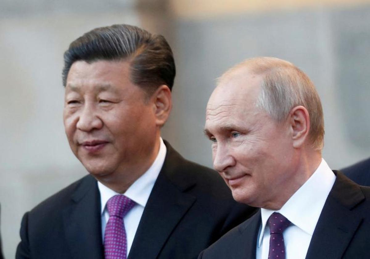 El presidente chino, Xi Jinping, y su homólogo ruso, Vladímir Putin. en una imagen de archivo.