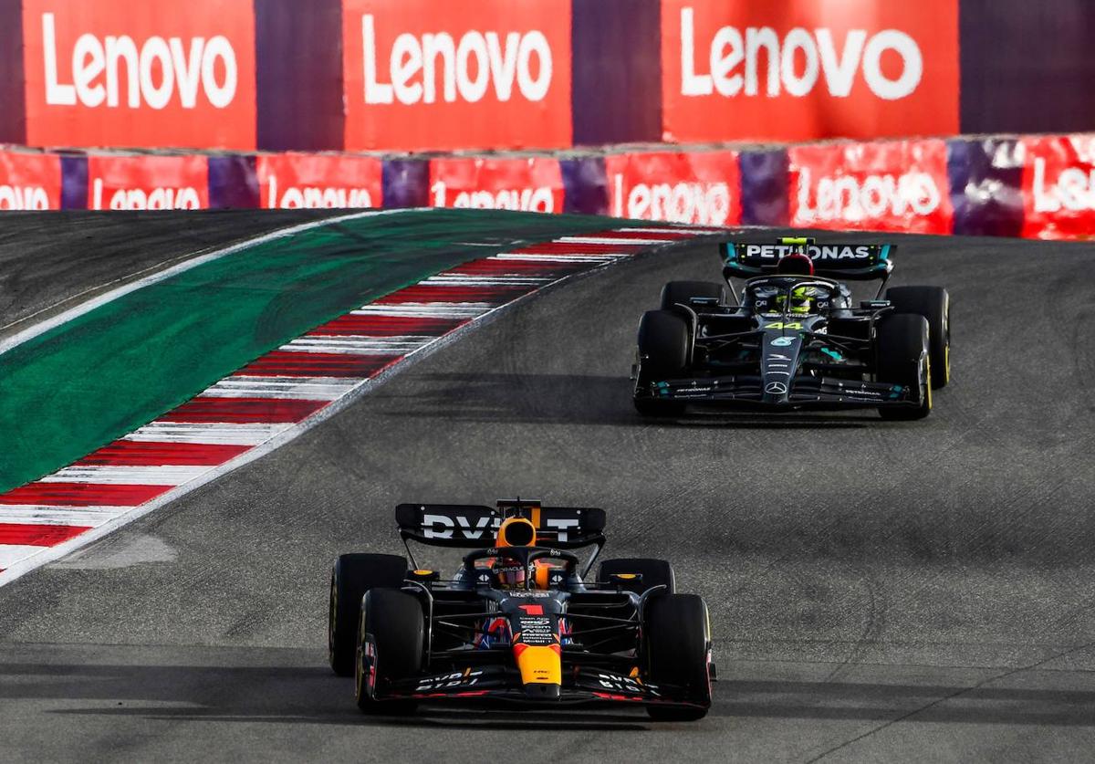 Verstappen adelanta lo que puede pasar en la carrera real