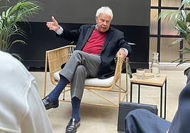 Felipe González, este lnues durante un encuentro con periodistas.