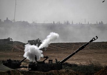 Israel estaciona sus tanques en territorio de Gaza en una «nueva fase» de la guerra