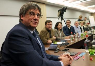 Puigdemont enfría su aval a la investidura «por más prisas» que tenga Sánchez