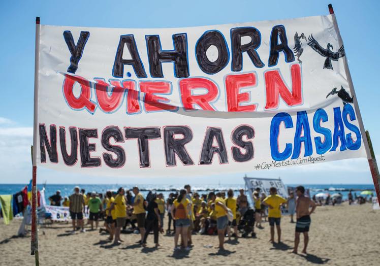 Protesta contra el turismo masificado en Barcelona.