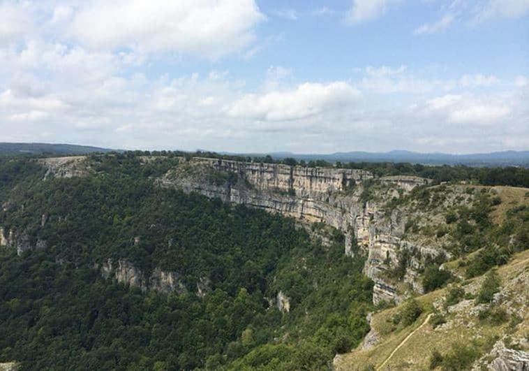 La Sierra de Urbasa, donde han aparecido los cuerpos.