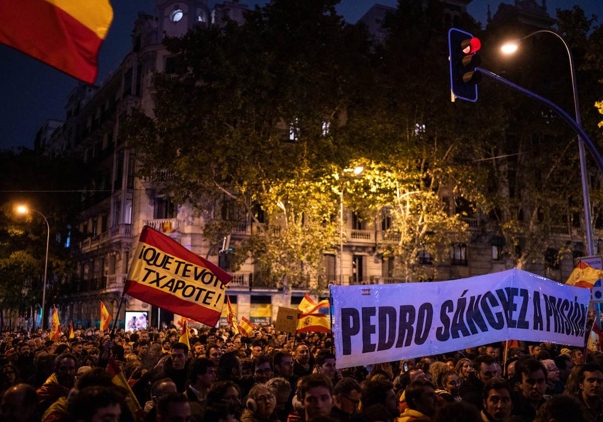 Imagen principal - Manifestación en Ferras. 