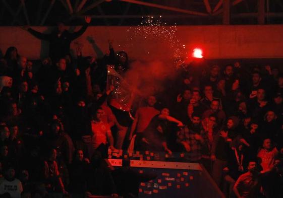 Incidentes previos al Real-Benfica y lanzamiento de bengalas en Anoeta